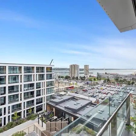 Sleek Modern Studio With Balcony Окленд Екстер'єр фото