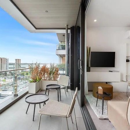 Sleek Modern Studio With Balcony Окленд Екстер'єр фото